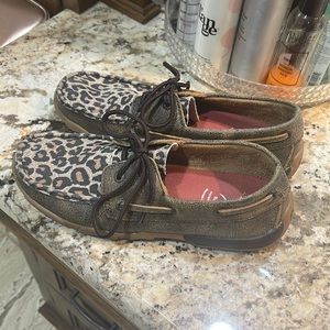 Twisted X size 9 leopard shoes